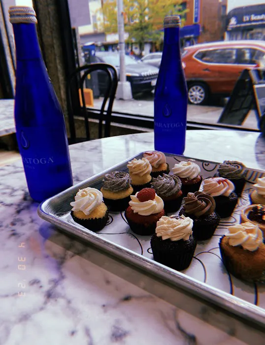 Sweet Lil Sweets Cafe Picture 5