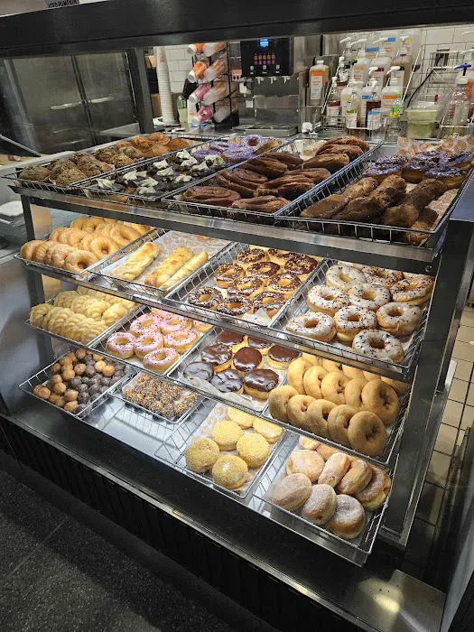 Dunkin Donuts - Terminal 8 arrivals Picture 3