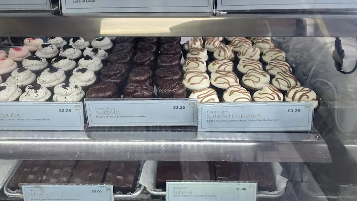 Layers Bakeshop Picture 3