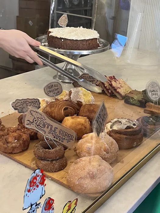 Bakeri Queens Picture 2