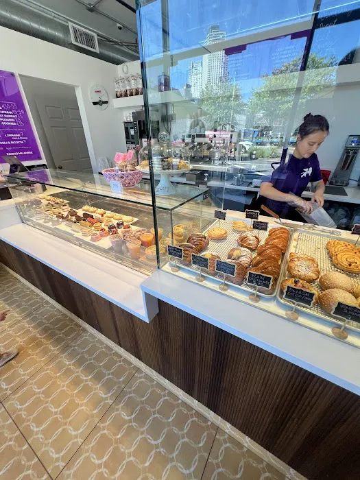 Bianco Latte Bakery & Cafe Picture 2