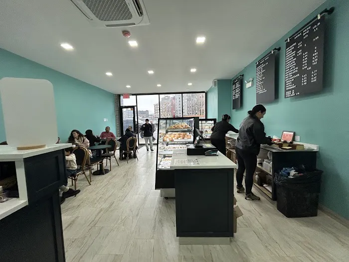 Cookies and Cream Pastry Shop Picture 9