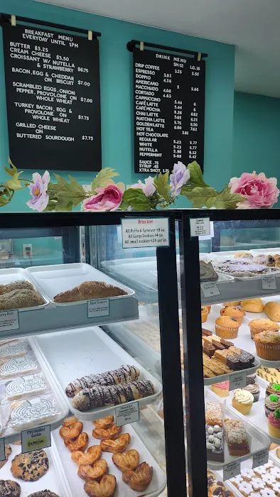 Cookies and Cream Pastry Shop Picture 5