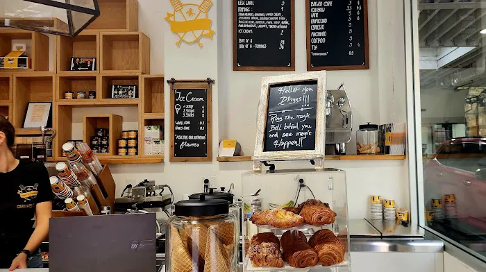 Wafels & Dinges - The Commissary Picture 3