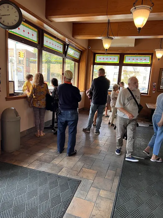 Syrena Bakery Picture 3