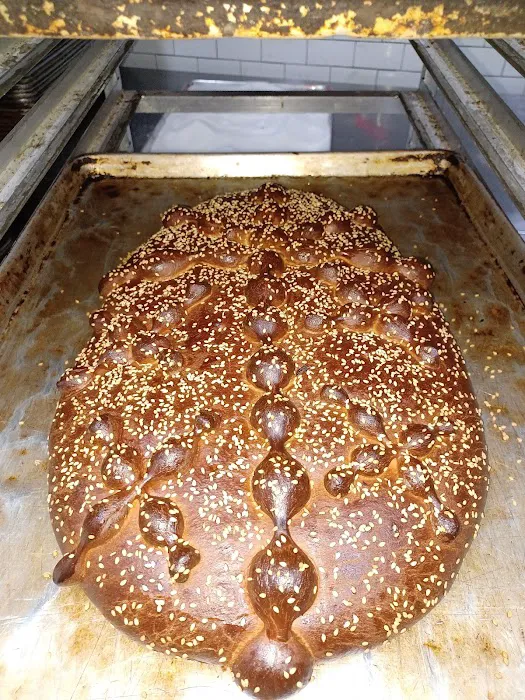 Luna's Bakery Picture 6