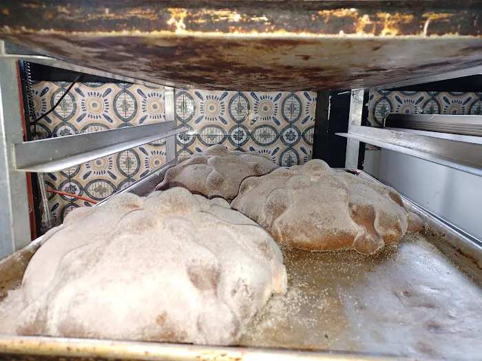 Luna's Bakery Picture 7