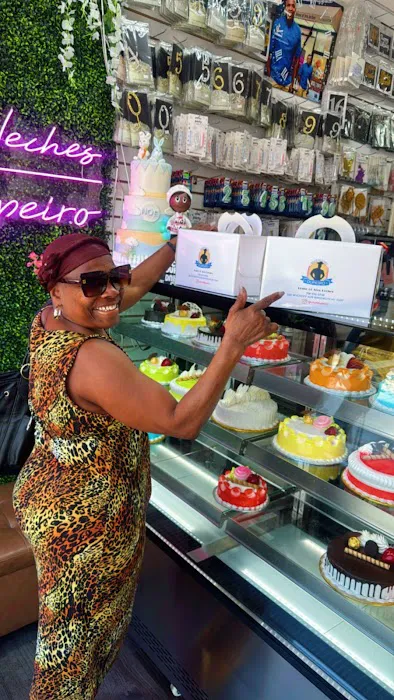 HOUSE OF TRES LECHES/ By Chef Dupeiri Picture 6