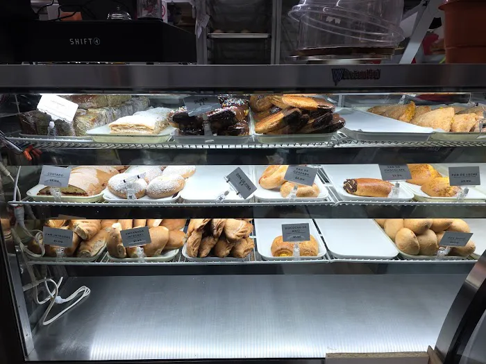 Pan Rico Ambateño Picture 2