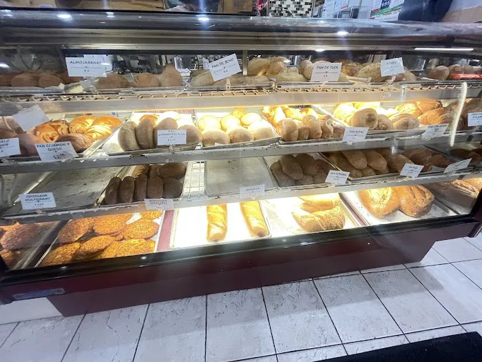 Calibella Bakery & Piqueteadero Picture 8