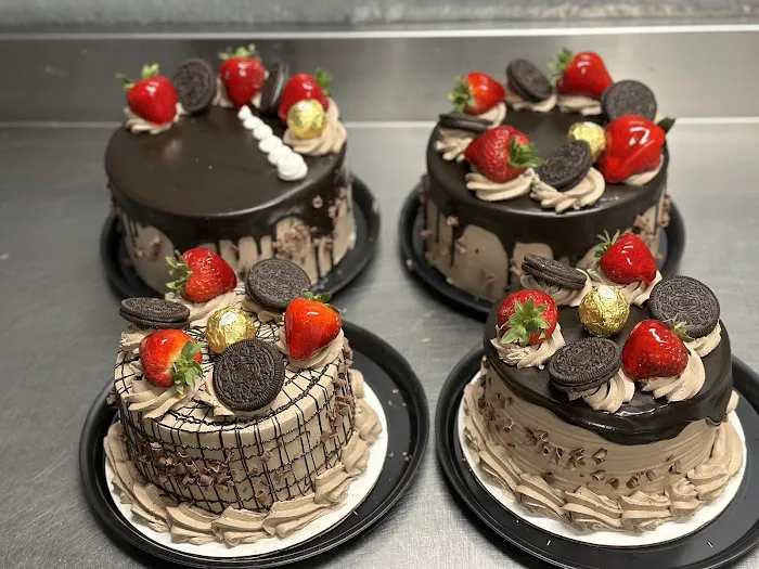 Armandos Grocery & Bakery Picture 2