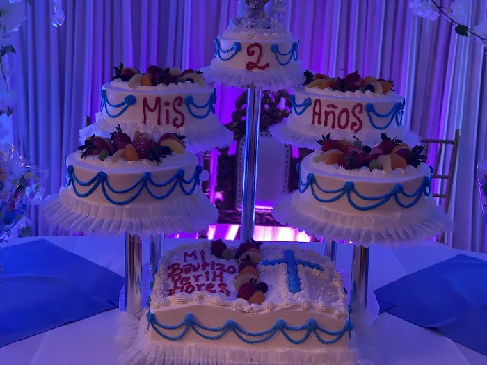 Armandos Grocery & Bakery Picture 9