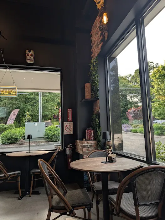 Ixchel Bakery Picture 10