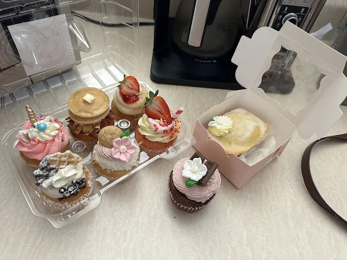 Caked Up Cafe Picture 3