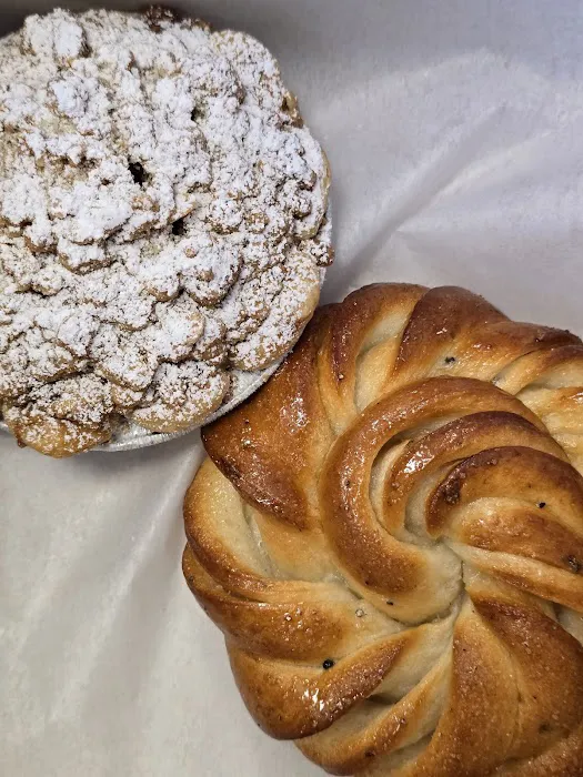 Maia's Bakery Picture 3