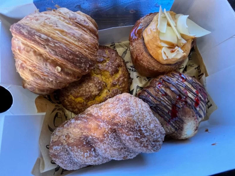 Top Bakeries in Chicago for Artisan Baking and Pastries