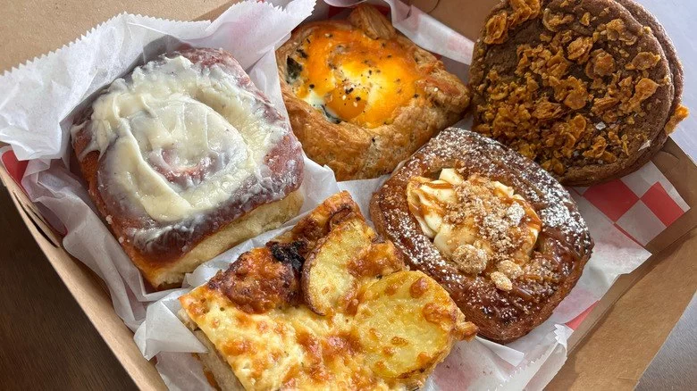 Best Hidden Gem Bakeries in Chicago for Unique Local Favorites